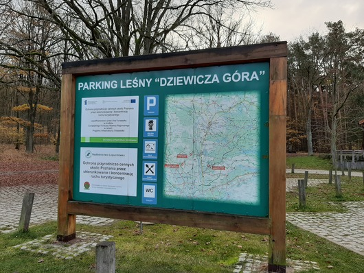 Tablica Parkingu Leśnego Dziewicza Góra (autor: Patrycja Różańska)